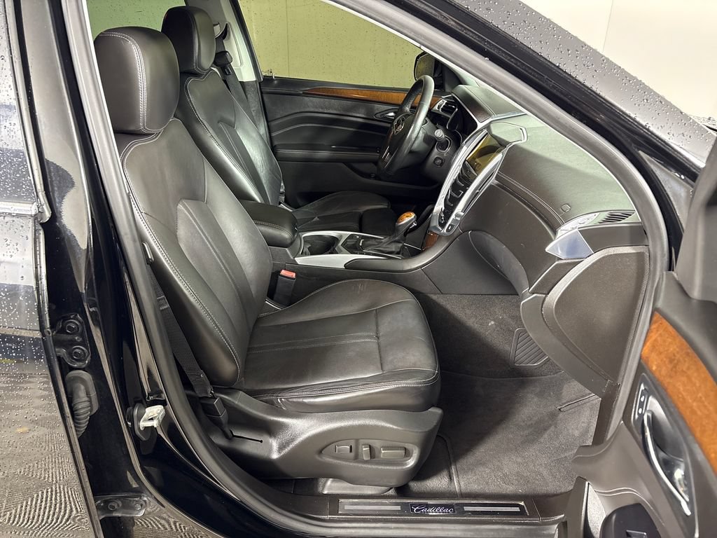 Used 2013 Cadillac SRX Luxury w/ Driver Awareness Package FWD image 6