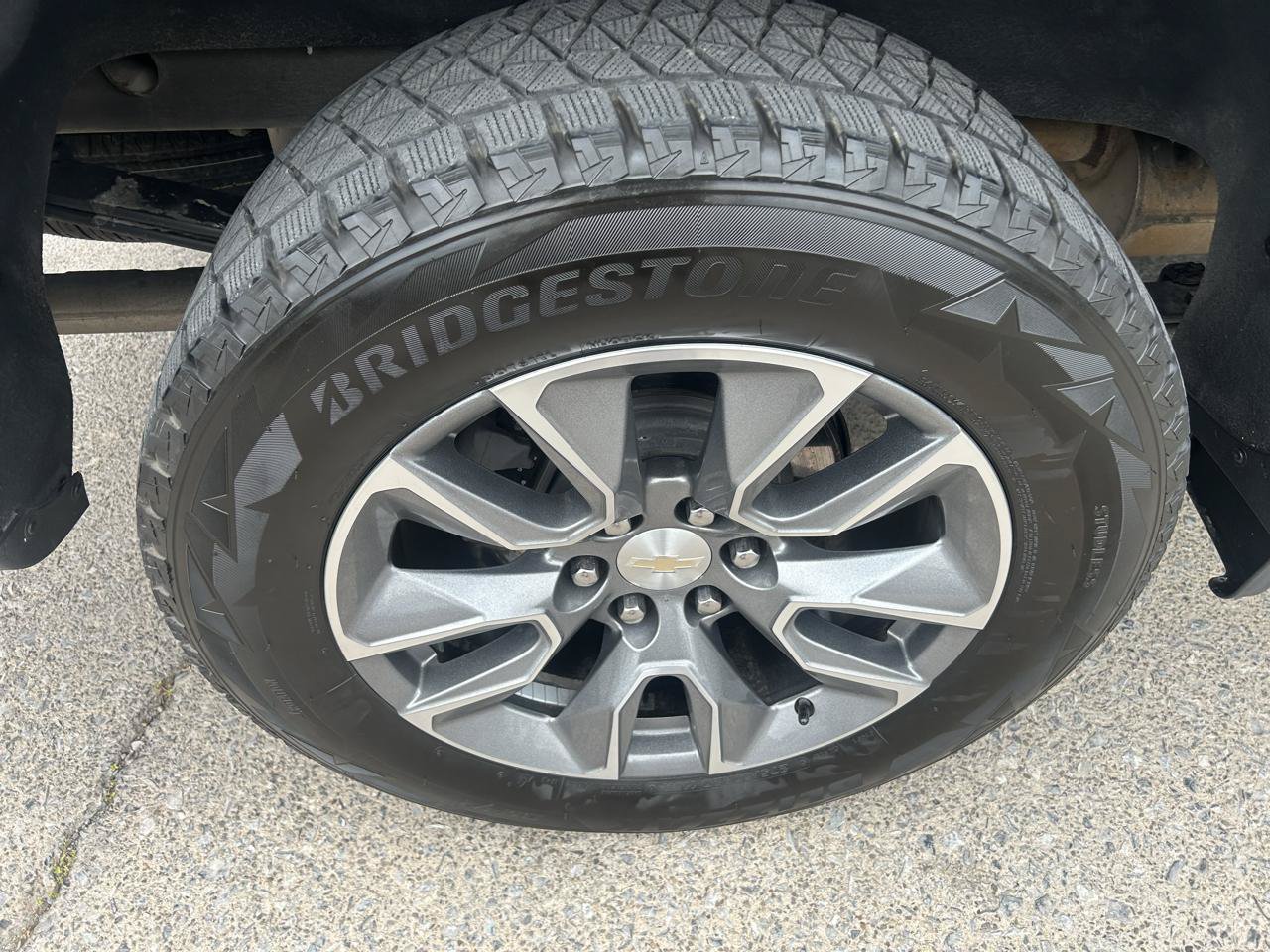 Used 2022 Chevrolet Silverado 1500 LT AWD/4WD image 10