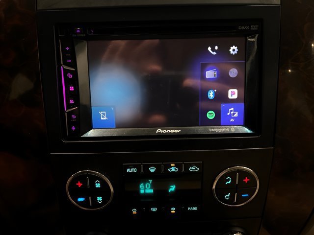 Used 2011 GMC Sierra 2500 Denali AWD/4WD image 23