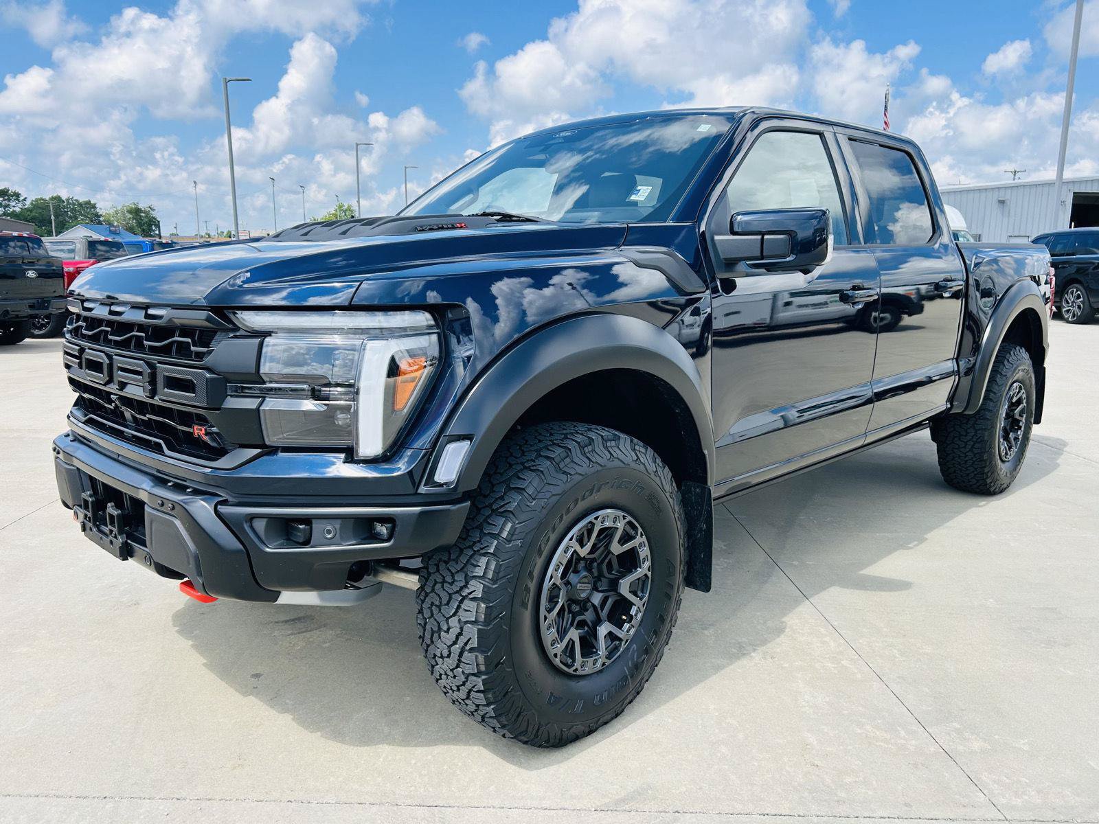 Used 2025 Ford F150 Raptor w/ Equipment Group 803A Raptor R AWD/4WD image 42