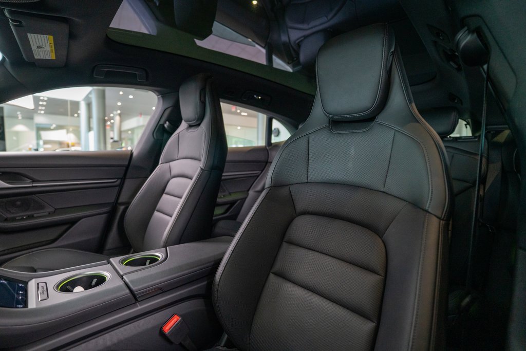 New 2025 Porsche Taycan 4S image 5