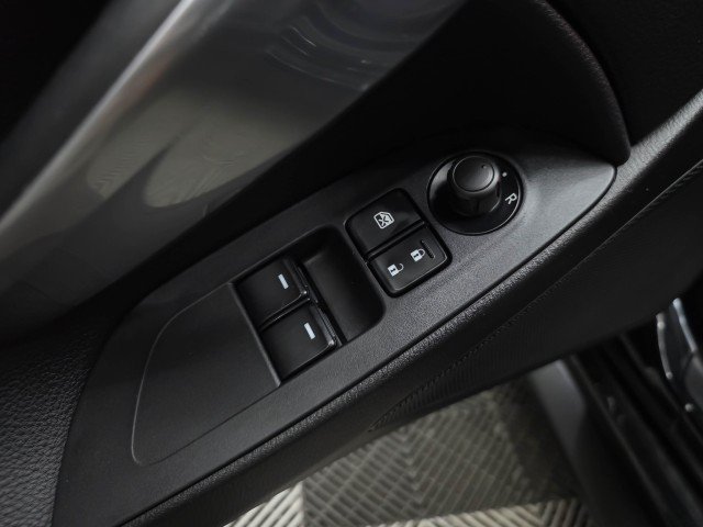 Used 2017 FIAT 124 Spider Abarth RWD image 28