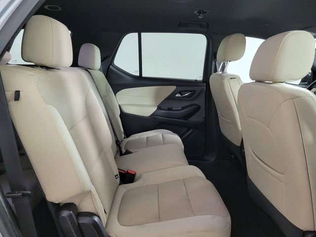 Used 2023 Chevrolet Traverse LS FWD image 17
