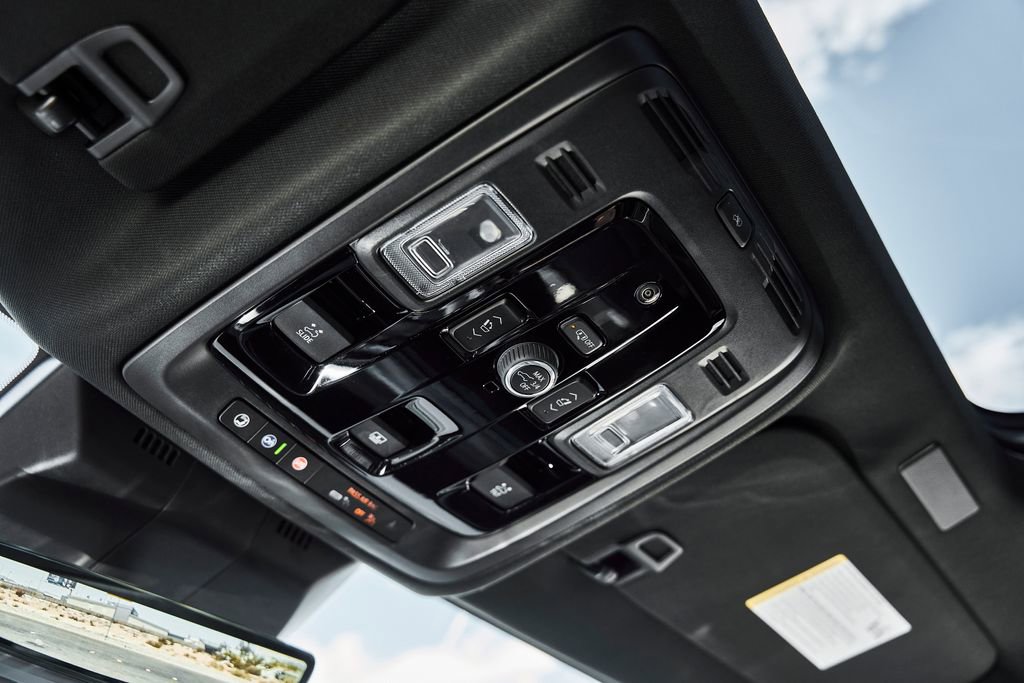Used 2025 Cadillac Escalade ESV Sport AWD/4WD image 88