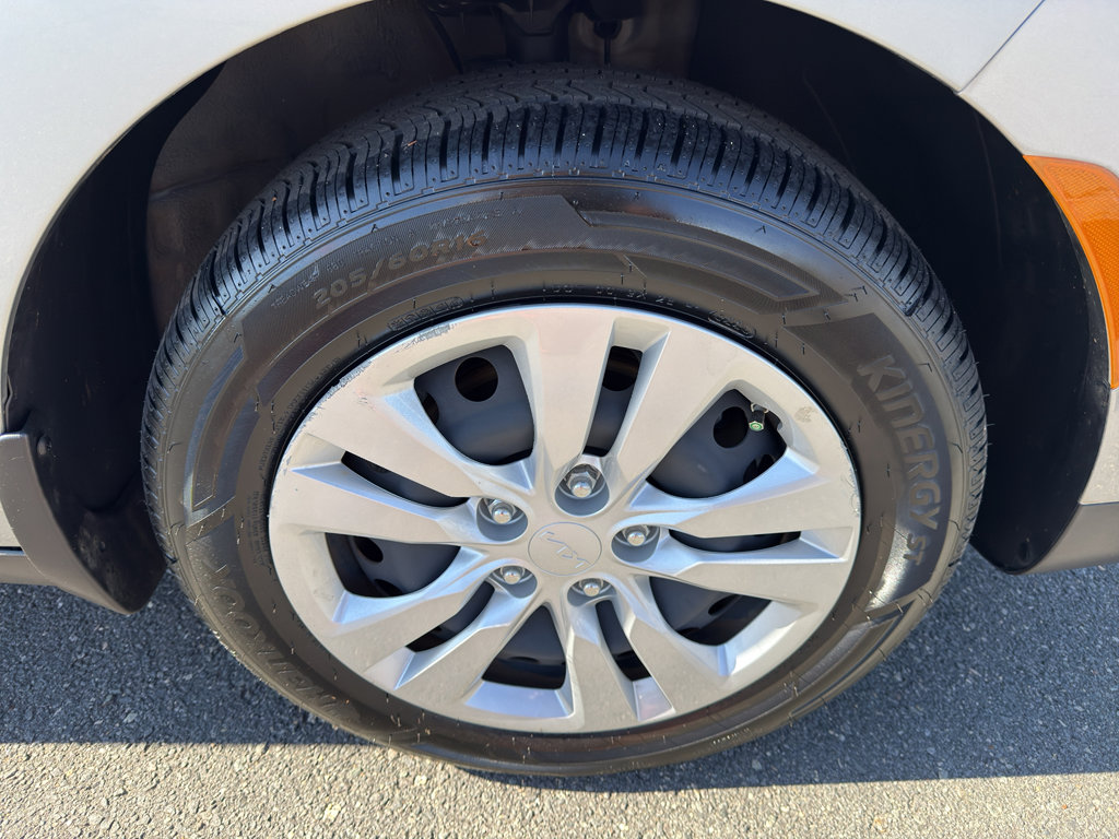 Used 2022 Kia Soul LX image 30