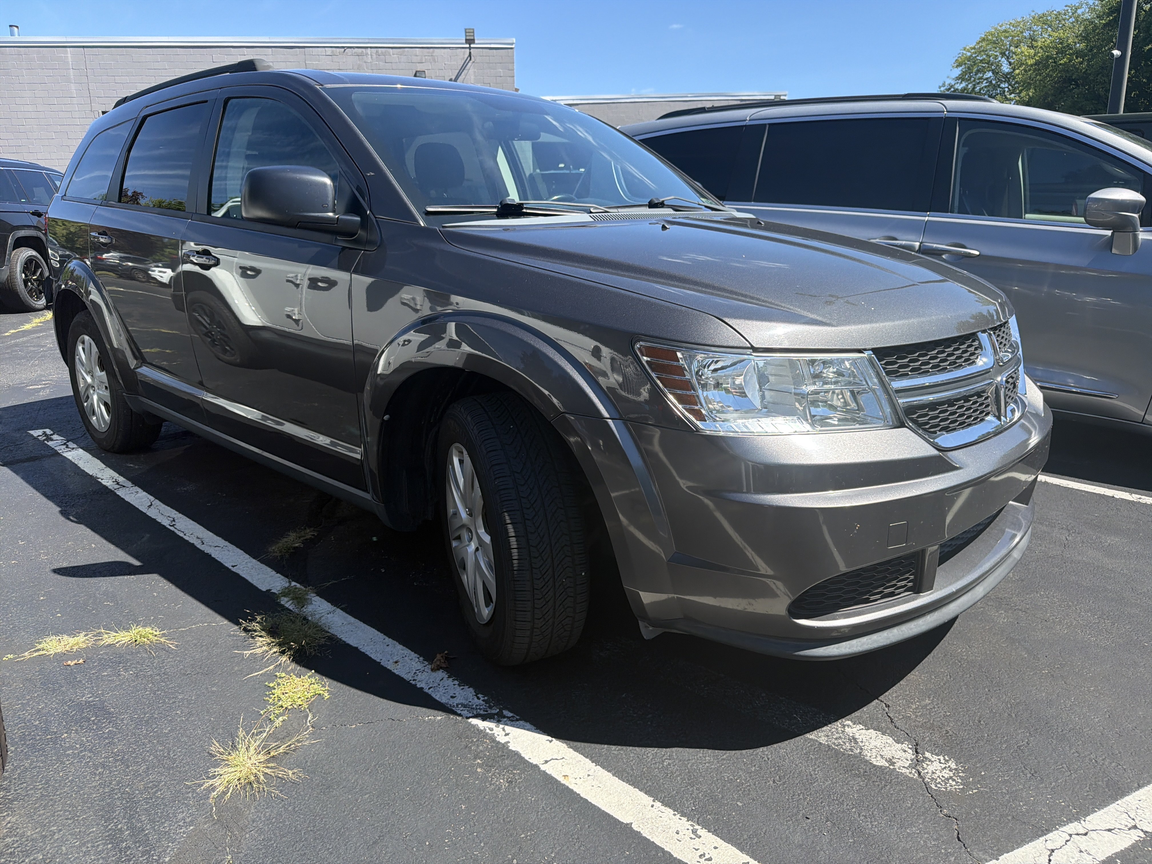 Used 2016 Dodge Journey SE w/ Flexible Seating Group FWD image 1