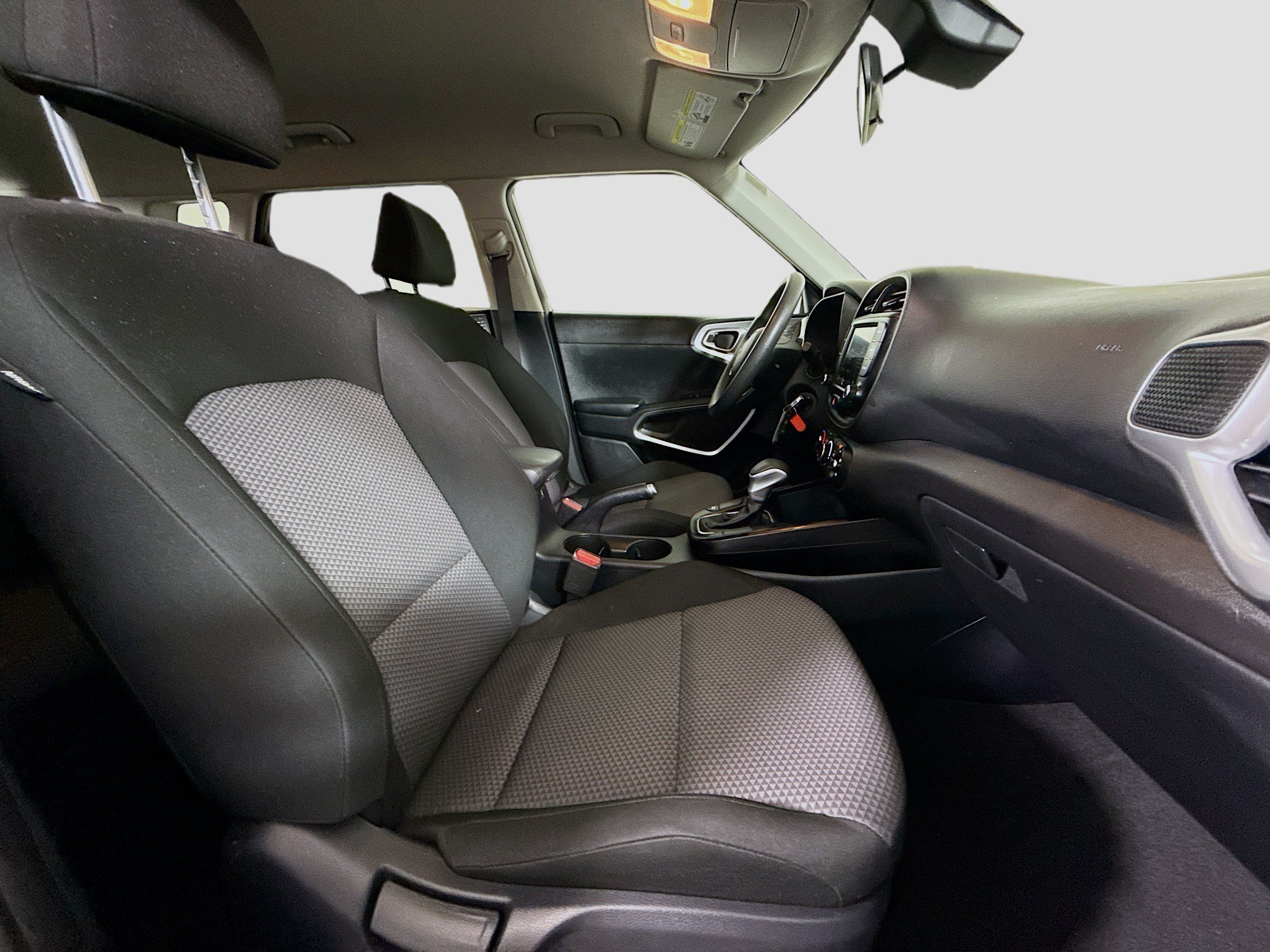 Used 2023 Kia Soul LX w/ Option Group 015 FWD image 28