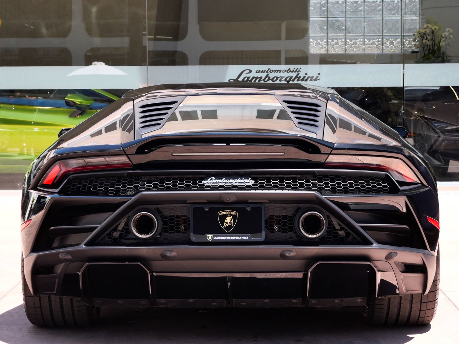 Used 2023 Lamborghini Huracan EVO RWD image 4