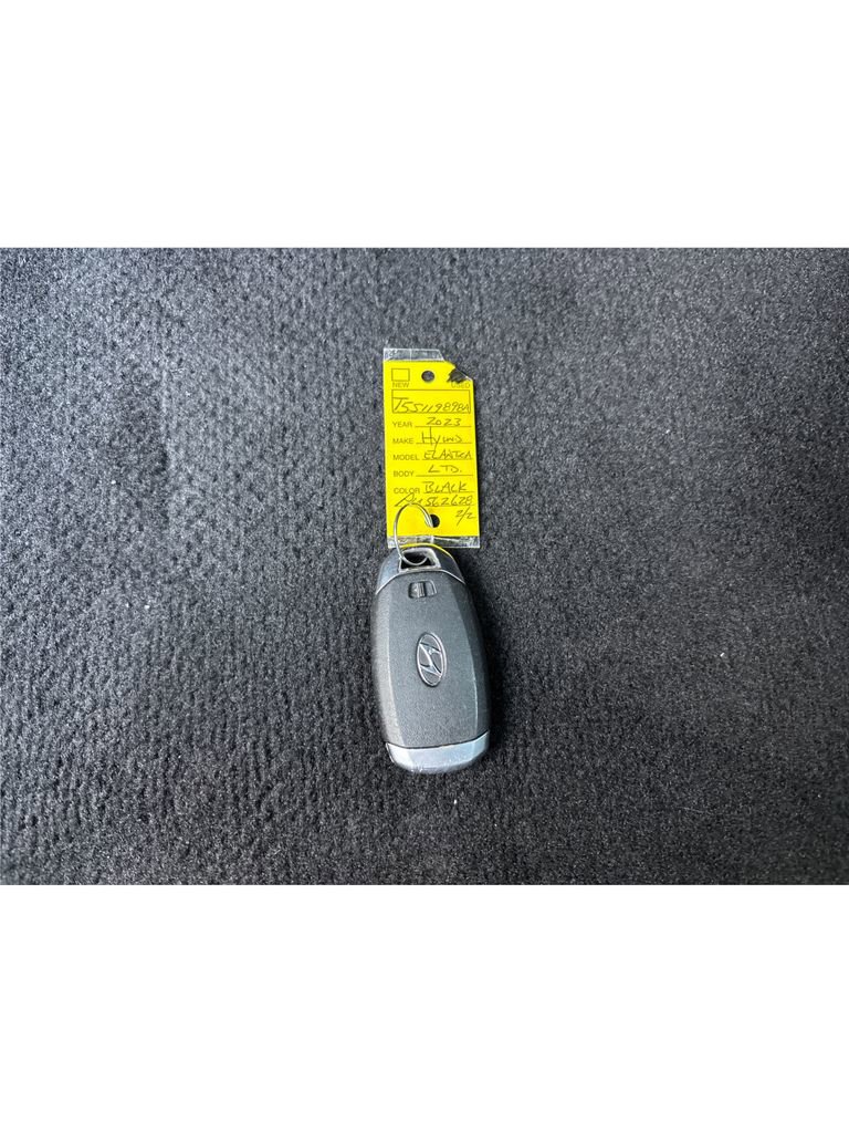 Certified 2023 Hyundai Elantra Limited image 37