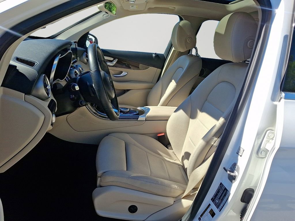 Used 2018 Mercedes-Benz GLC 300 4MATIC image 14