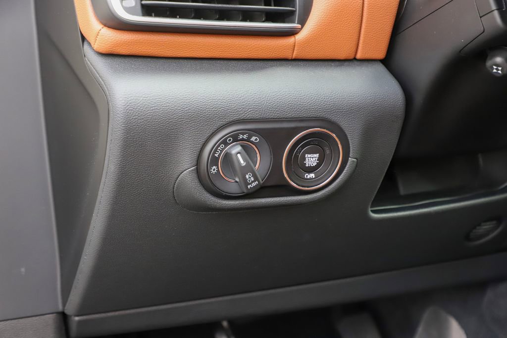 Used 2022 Maserati Levante GT image 36