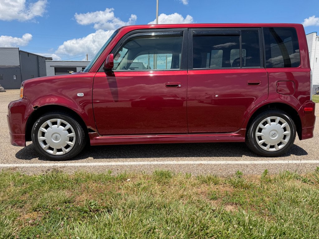Used 2006 Scion xB FWD image 8