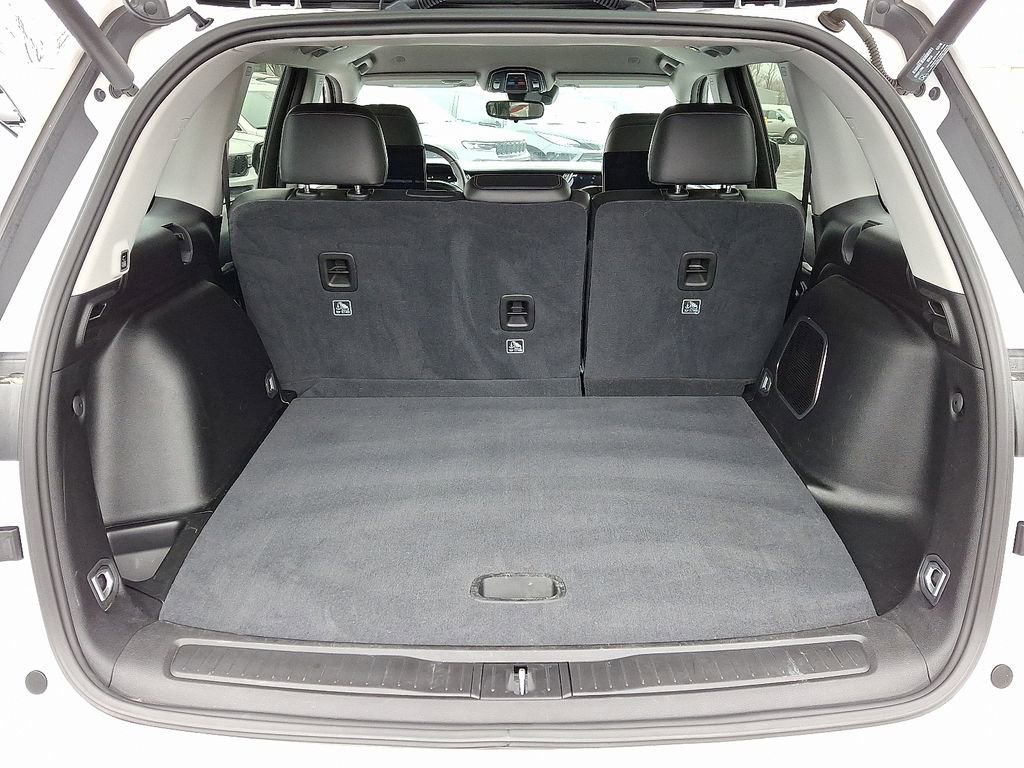 Used 2023 Jeep Grand Cherokee Limited w/ Luxury Tech Group II image 32