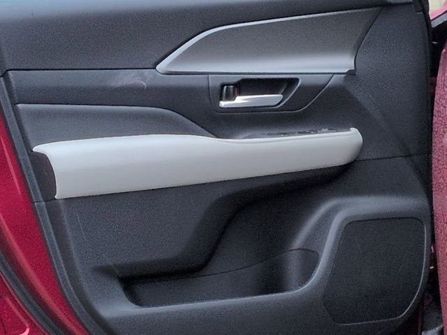 Certified 2026 Toyota Grand Highlander XLE image 14