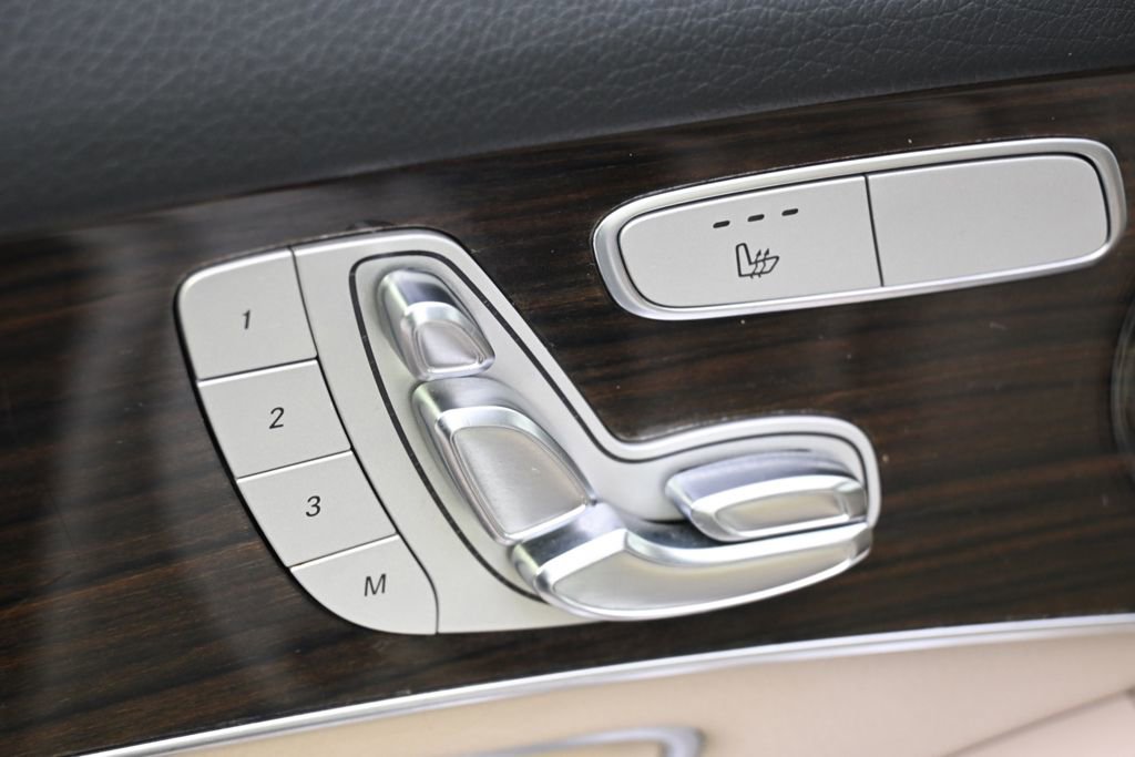 Used 2016 Mercedes-Benz GLC 300 4MATIC image 14