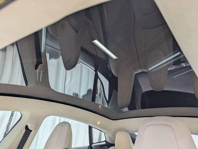 Used 2019 Tesla Model S Standard Range image 13