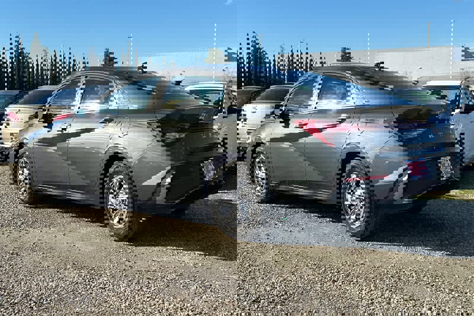 Used 2025 Hyundai Elantra SE image 7