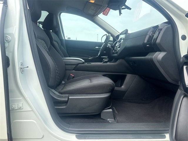 Certified 2022 Nissan Pathfinder SV image 26