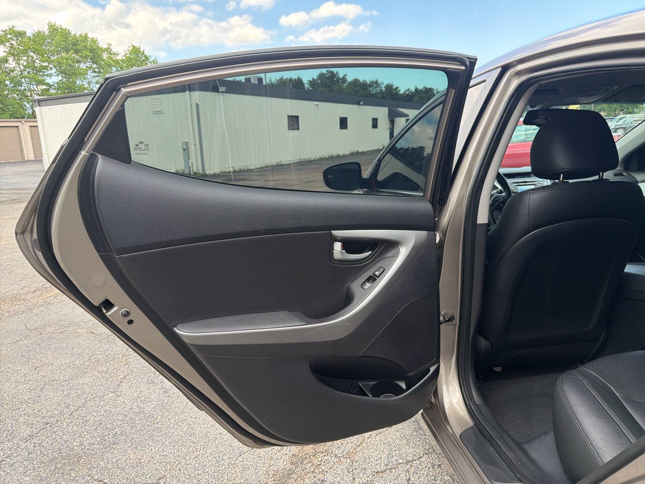 Used 2016 Hyundai Elantra Limited FWD image 23