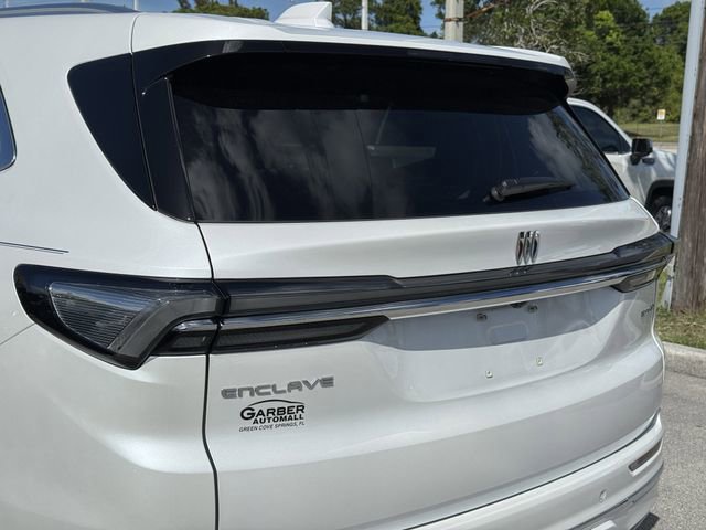 Used 2025 Buick Enclave Avenir image 14