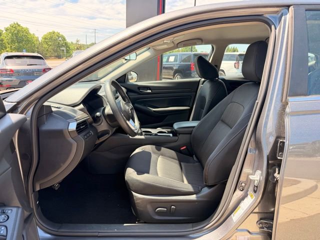Used 2024 Nissan Altima 2.5 SV FWD image 20