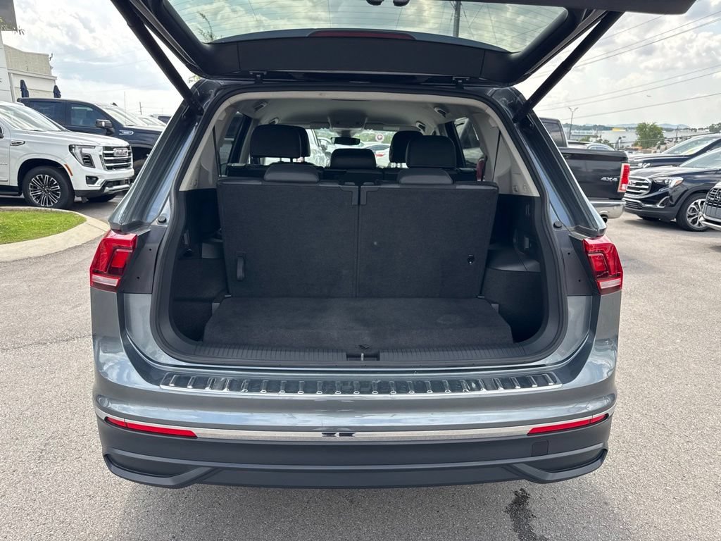 Used 2024 Volkswagen Tiguan Wolfsburg Edition FWD image 24