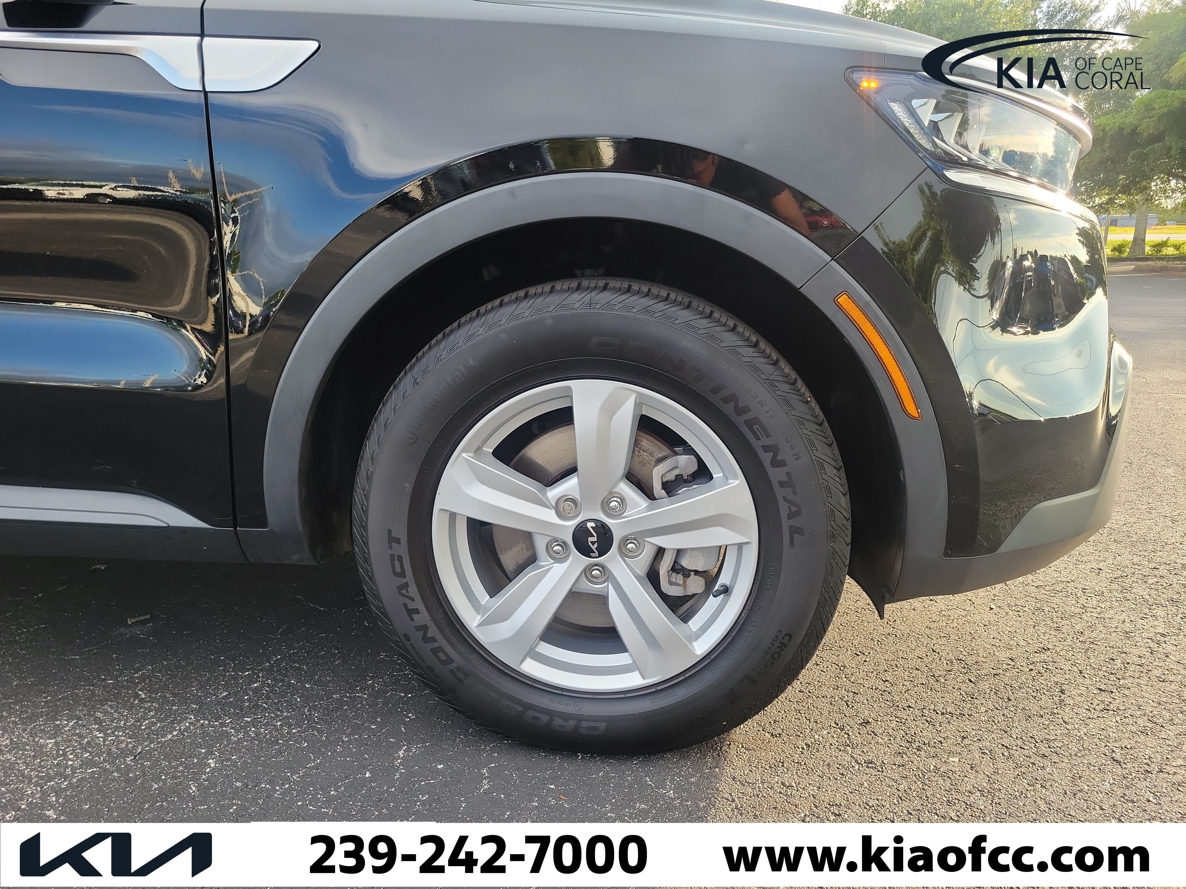 Certified 2023 Kia Sorento LX FWD image 7