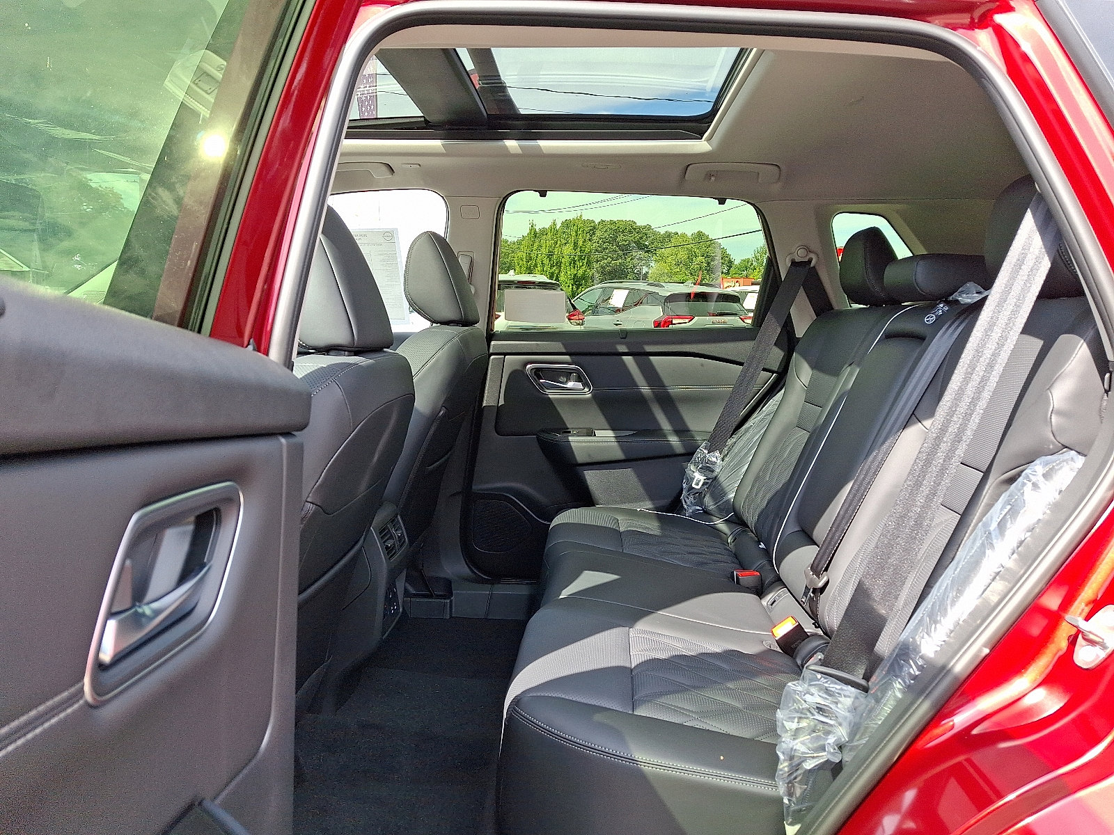 New 2026 Nissan Rogue Platinum w/ Platinum Premium Package image 6