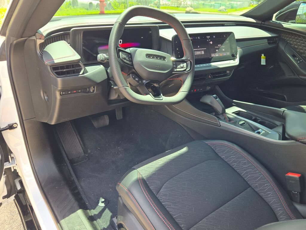 Used 2026 Dodge Charger Scat Pack w/ Blacktop Package AWD/4WD image 17