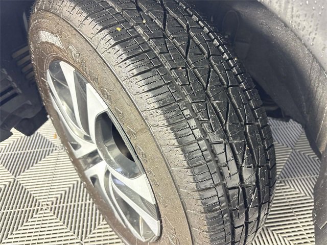 Used 2018 Toyota RAV4 LE image 27