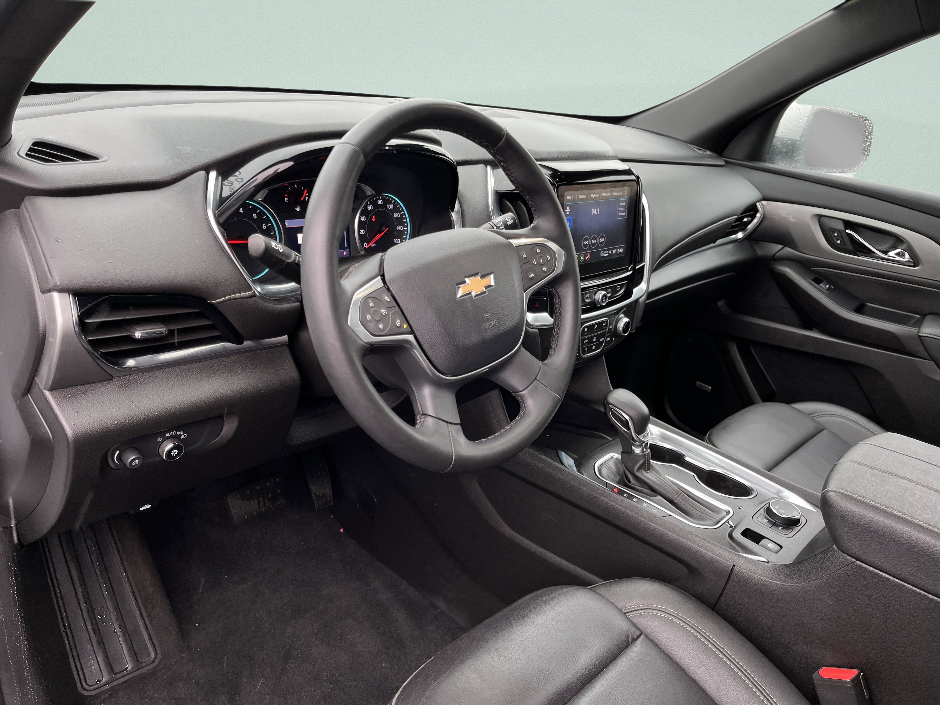 Used 2023 Chevrolet Traverse LT w/ LT Premium Package image 17