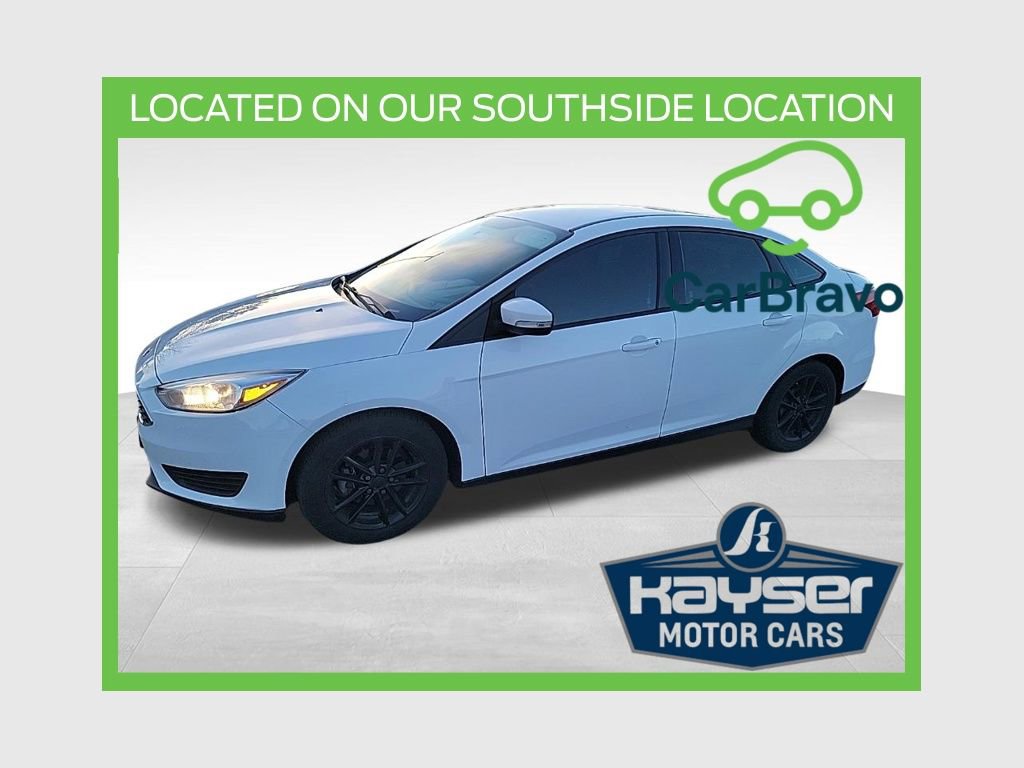 Used 2017 Ford Focus SE image 1