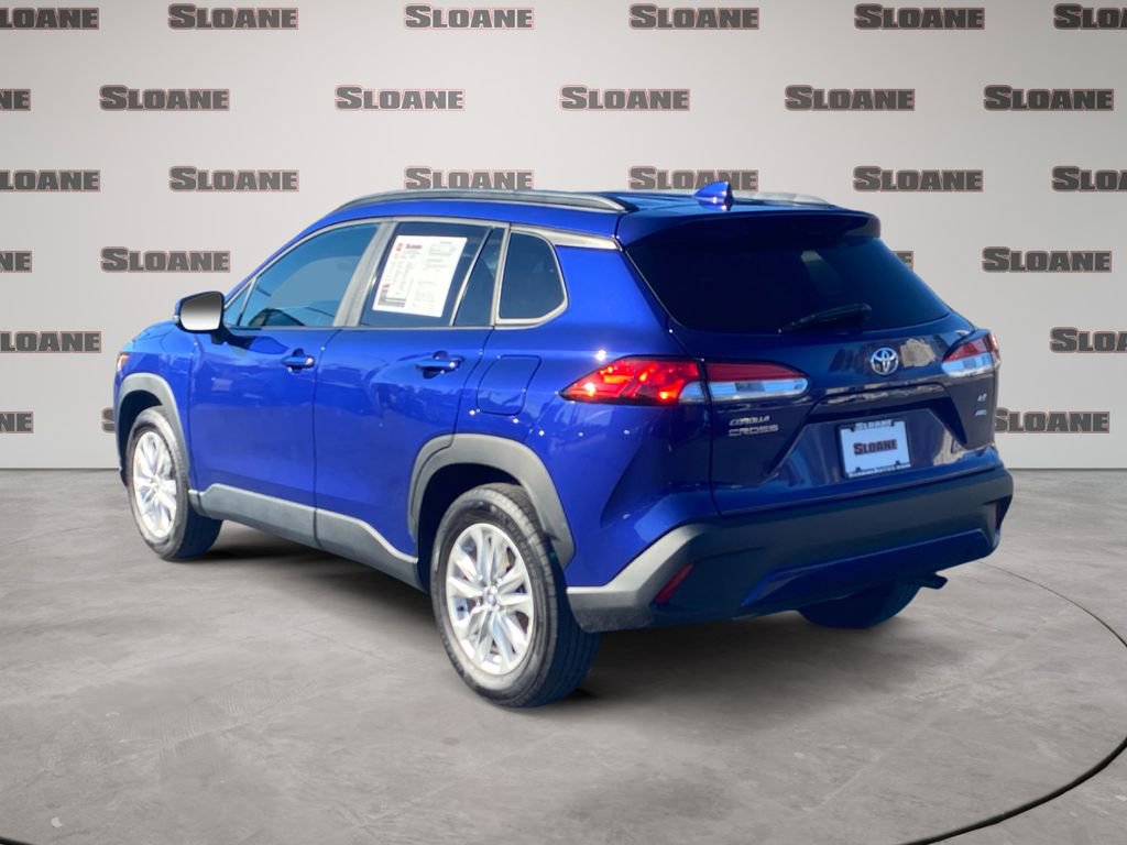 Used 2024 Toyota Corolla Cross LE image 3