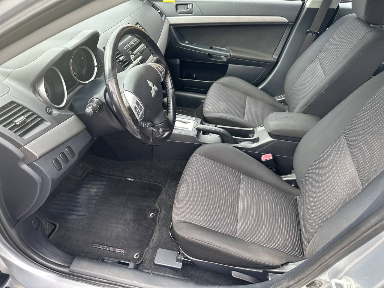 Used 2009 Mitsubishi Lancer ES FWD image 12