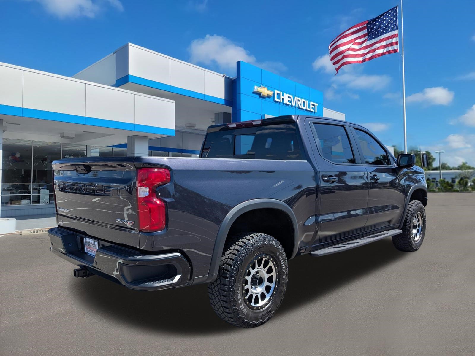 Used 2024 Chevrolet Silverado 1500 ZR2 image 4