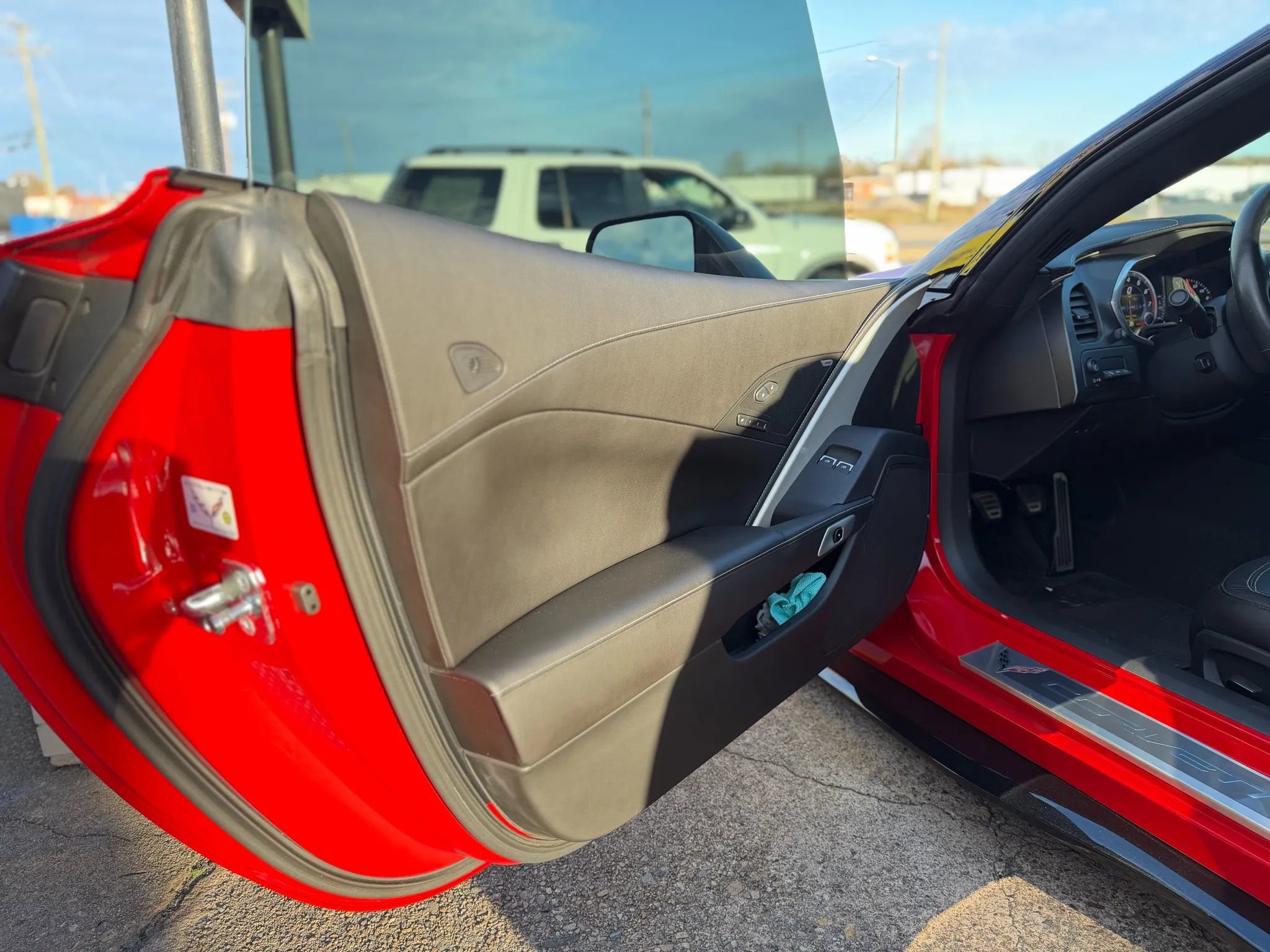 Used 2016 Chevrolet Corvette Z06 w/ 2LZ Preferred Equipment Group image 10