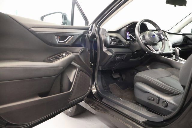 Used 2023 Subaru Outback Premium image 8