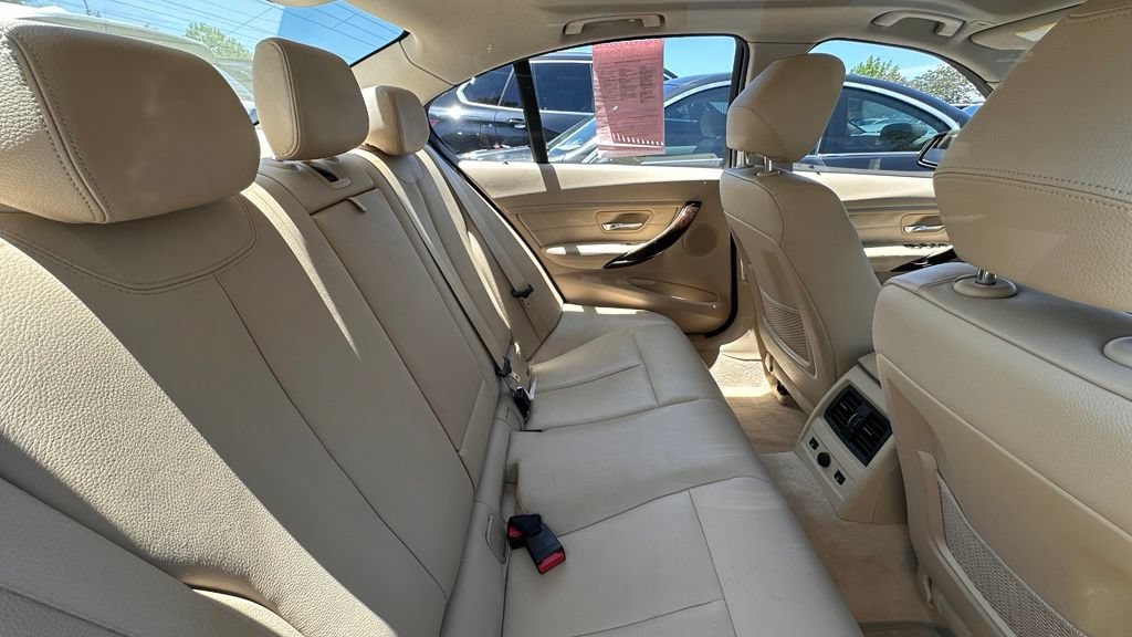 Used 2013 BMW 328i xDrive Sedan AWD/4WD image 7