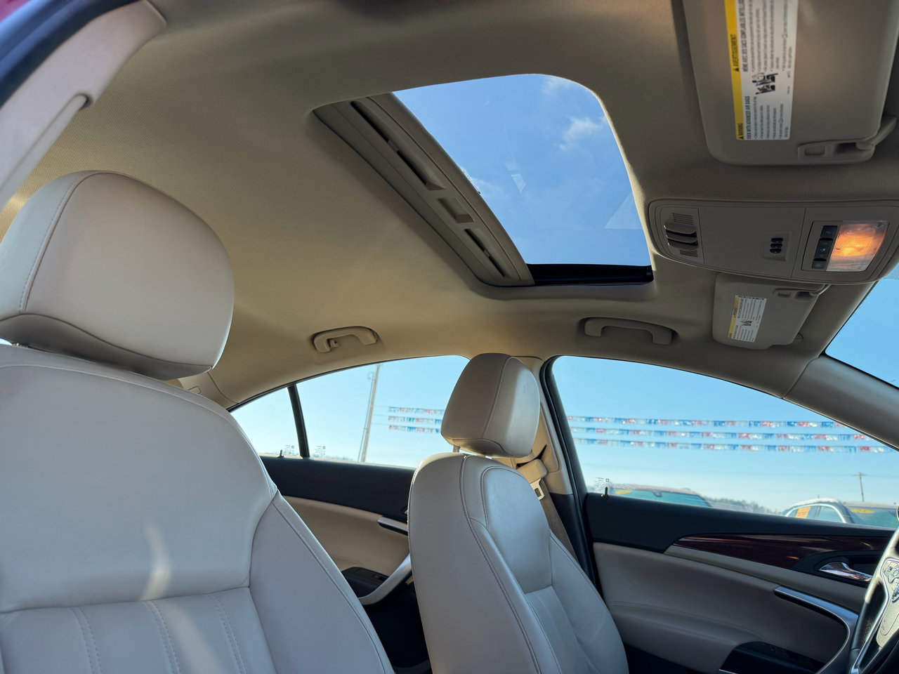 Used 2015 Buick Regal Premium w/ Experience Buick Package image 28