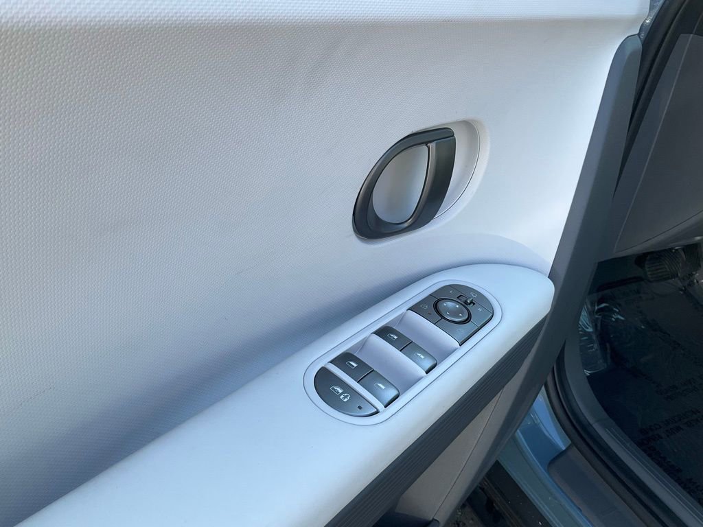 Used 2025 Hyundai Ioniq 5 SEL image 25
