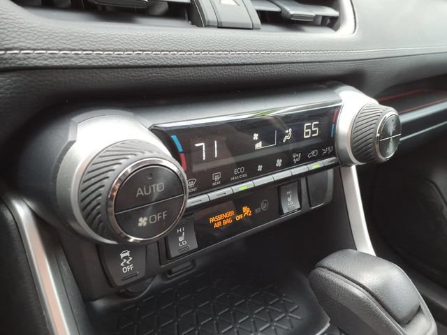 Used 2019 Toyota RAV4 XLE w/ Convenience Package AWD/4WD image 25