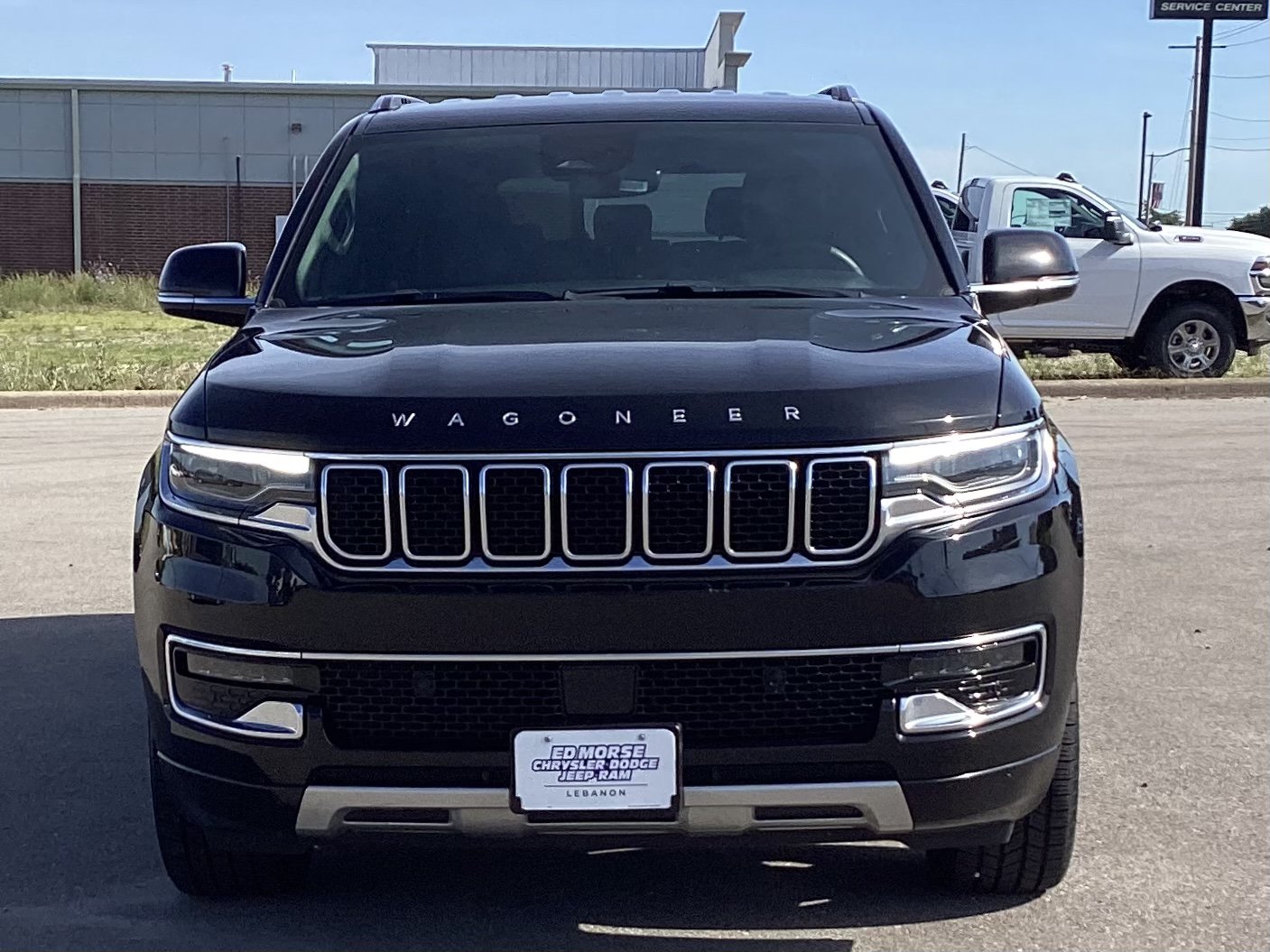 Used 2024 Jeep Wagoneer L Series II w/ Flexible Seating Group AWD/4WD image 2