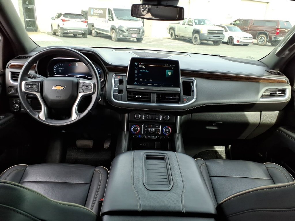Used 2023 Chevrolet Tahoe Premier AWD/4WD image 16