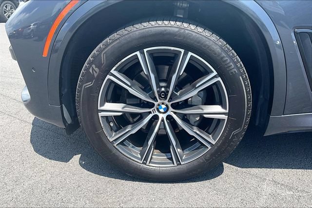Used 2021 BMW X5 xDrive40i w/ M Sport Package AWD/4WD image 8
