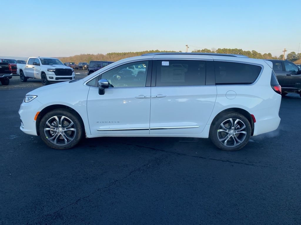 New 2026 Chrysler Pacifica Pinnacle AWD/4WD image 8