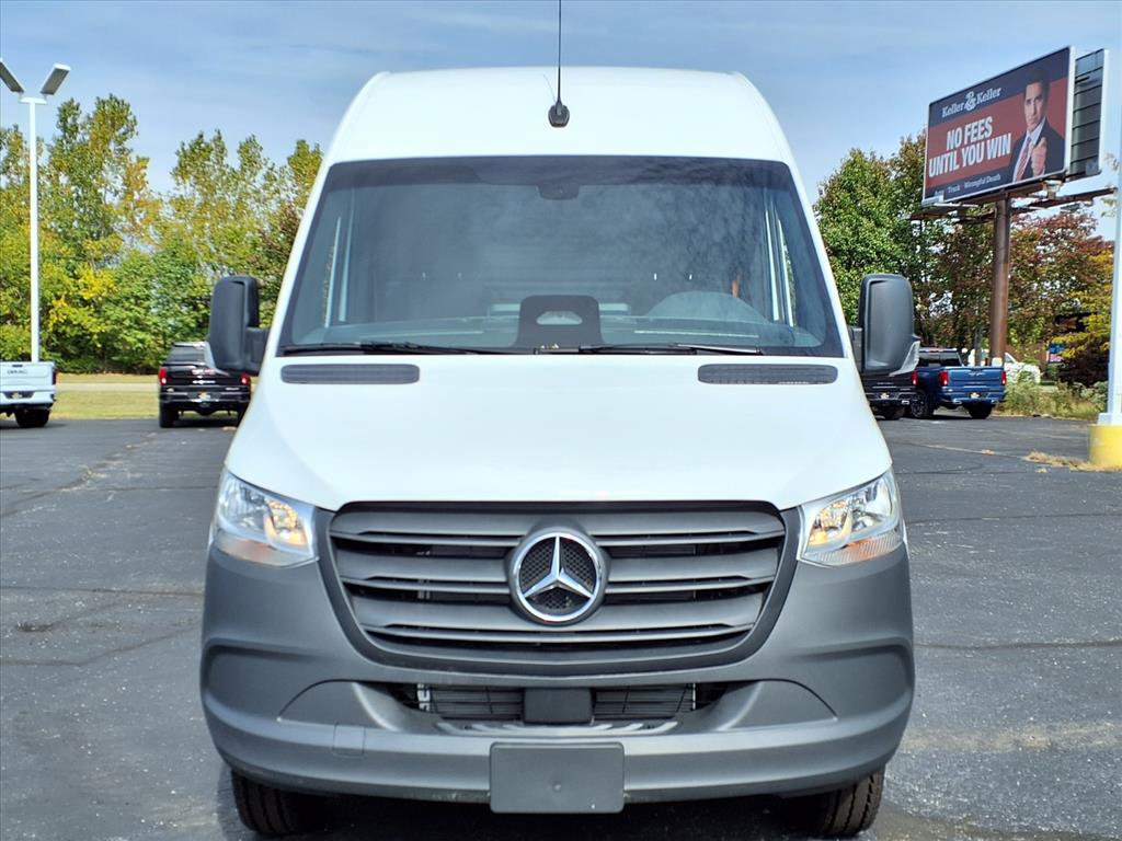 New 2025 Mercedes-Benz Sprinter 3500 image 2