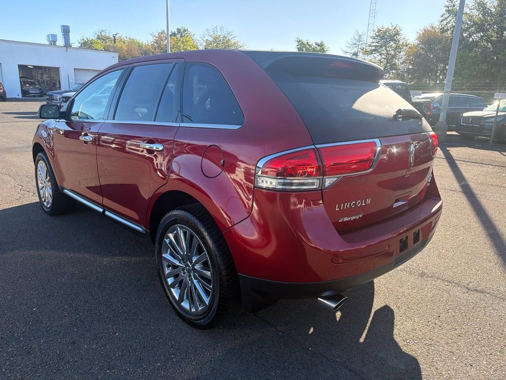 Used 2013 Lincoln MKX AWD image 4
