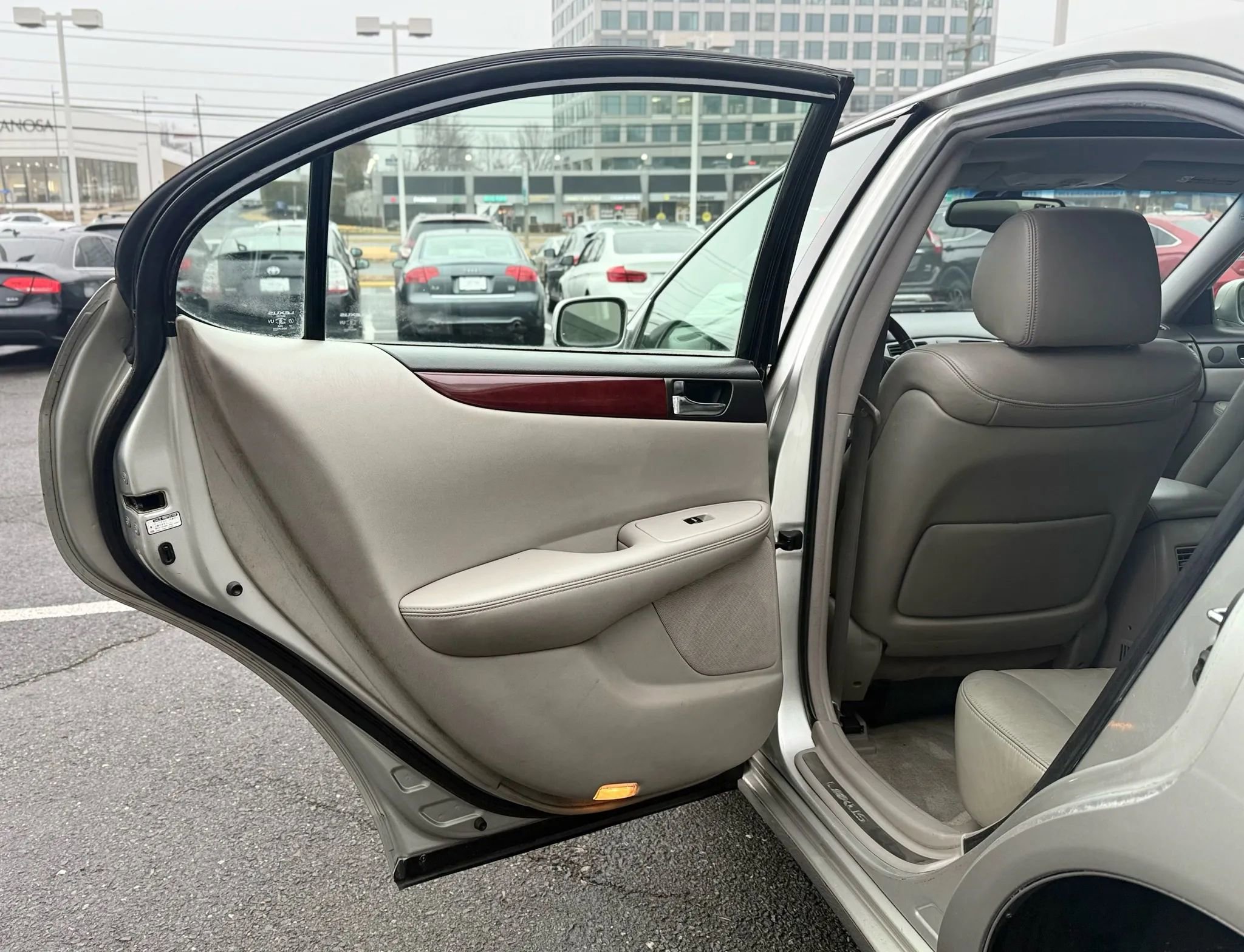 Used 2003 Lexus ES 330 image 24