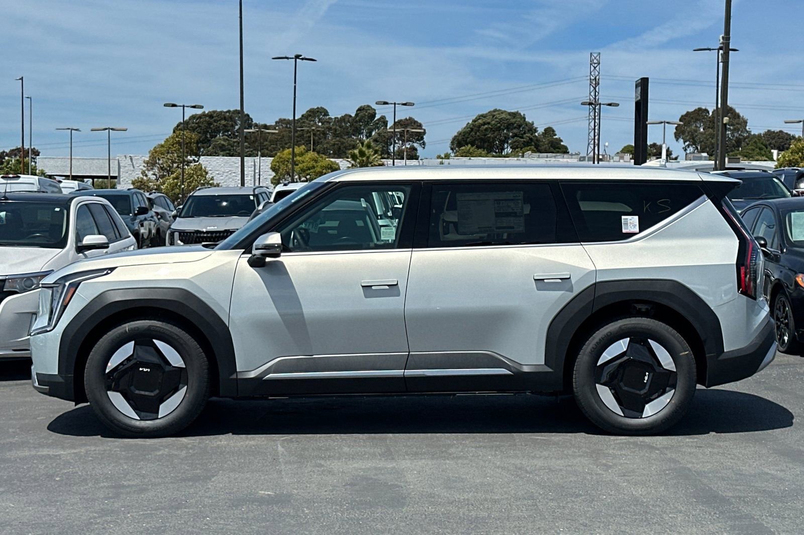 New 2026 Kia EV9 Light RWD image 7