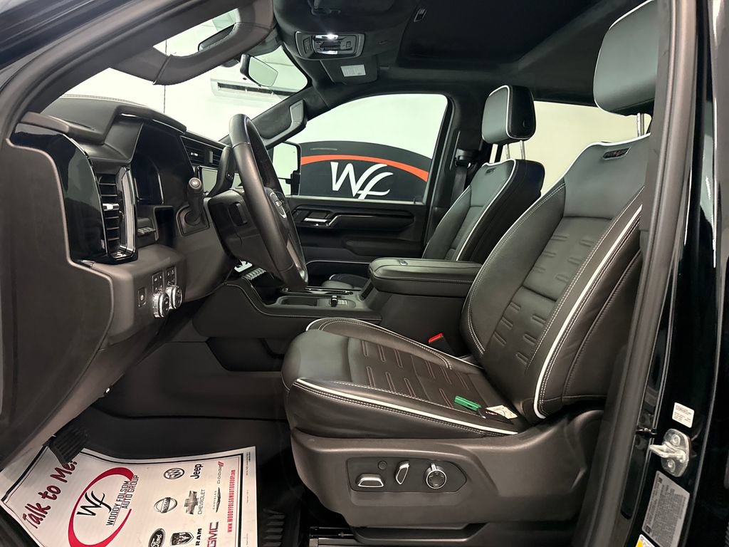 Used 2025 GMC Sierra 2500 AT4X AWD/4WD image 11